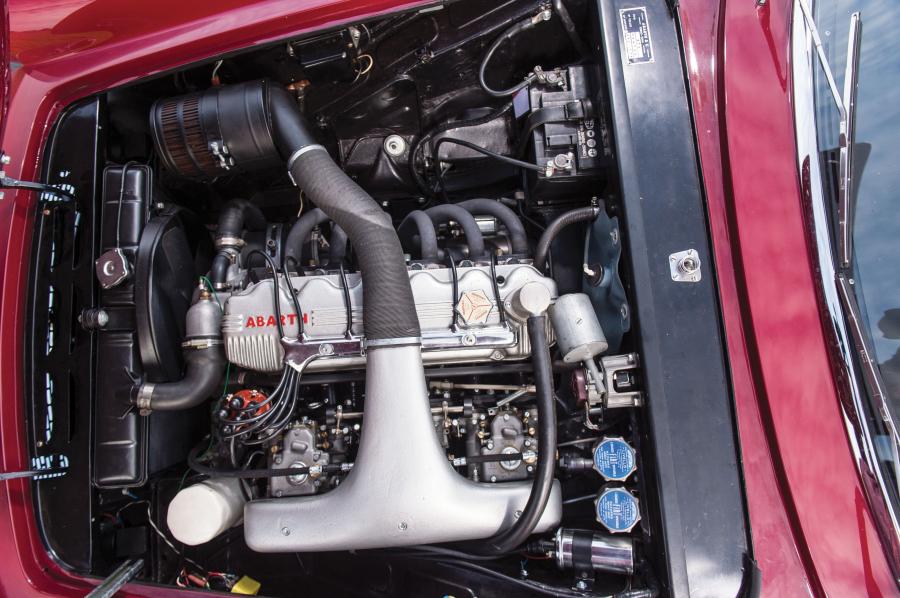  Fiat Abarth 2200 Coupe 1959 года  (фото 19 из 22)